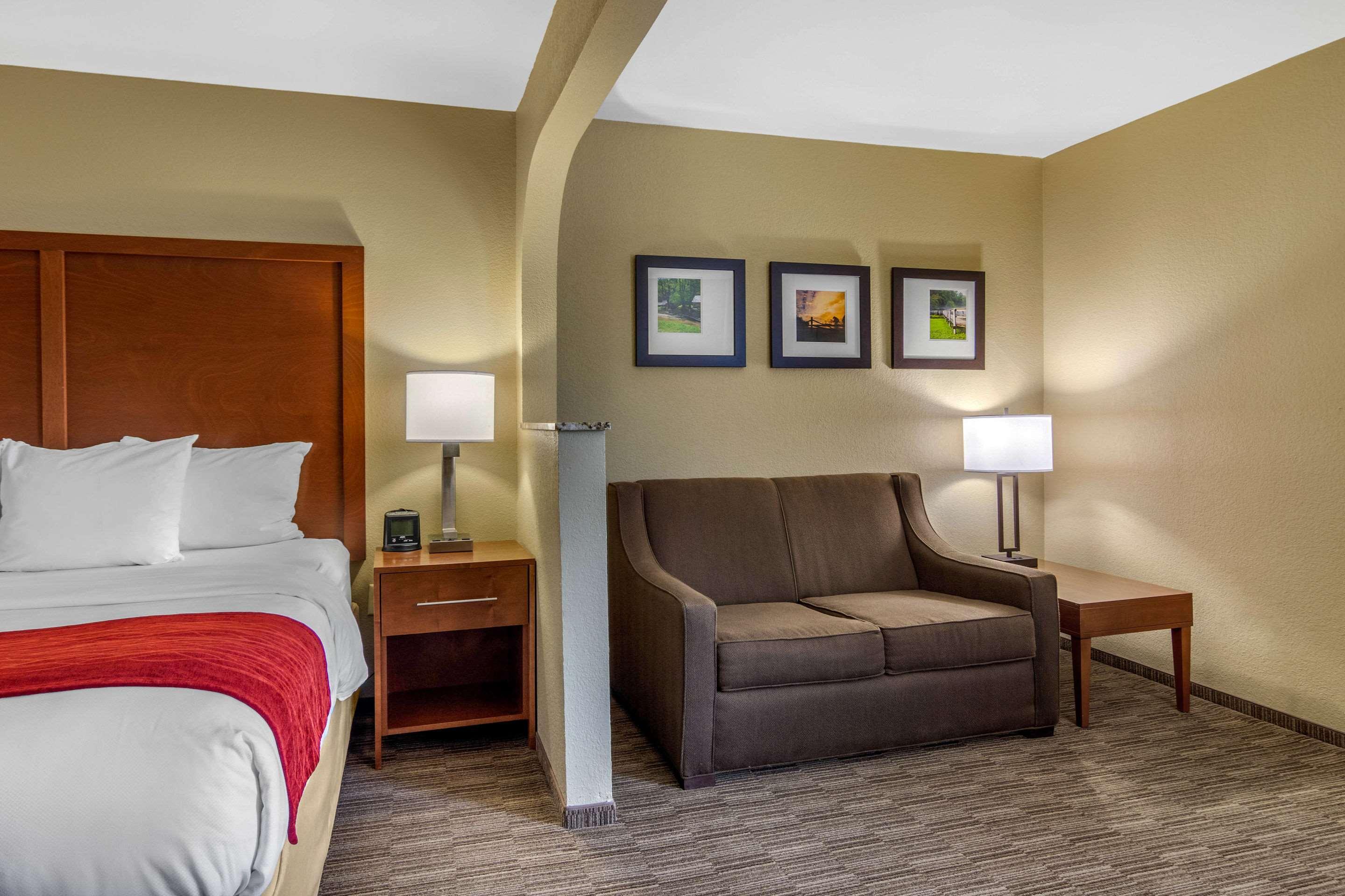 לה גראנג' Comfort Inn & Suites מראה חיצוני תמונה