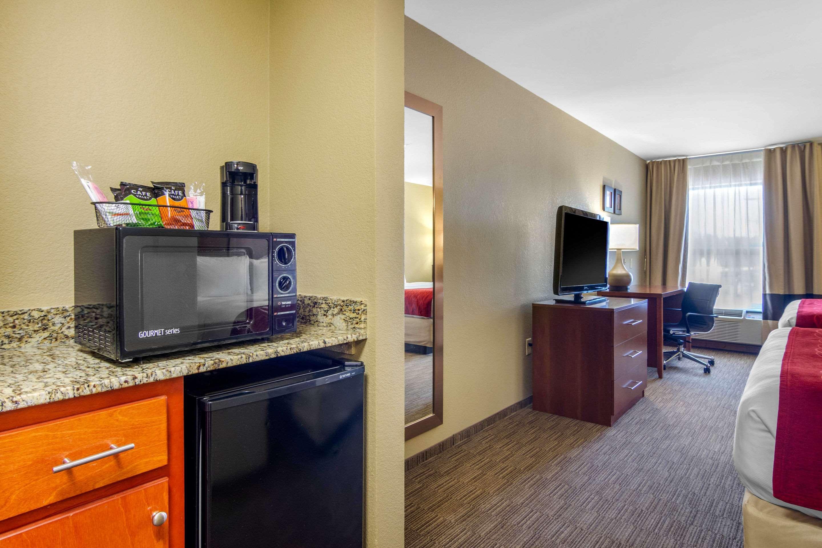 לה גראנג' Comfort Inn & Suites מראה חיצוני תמונה