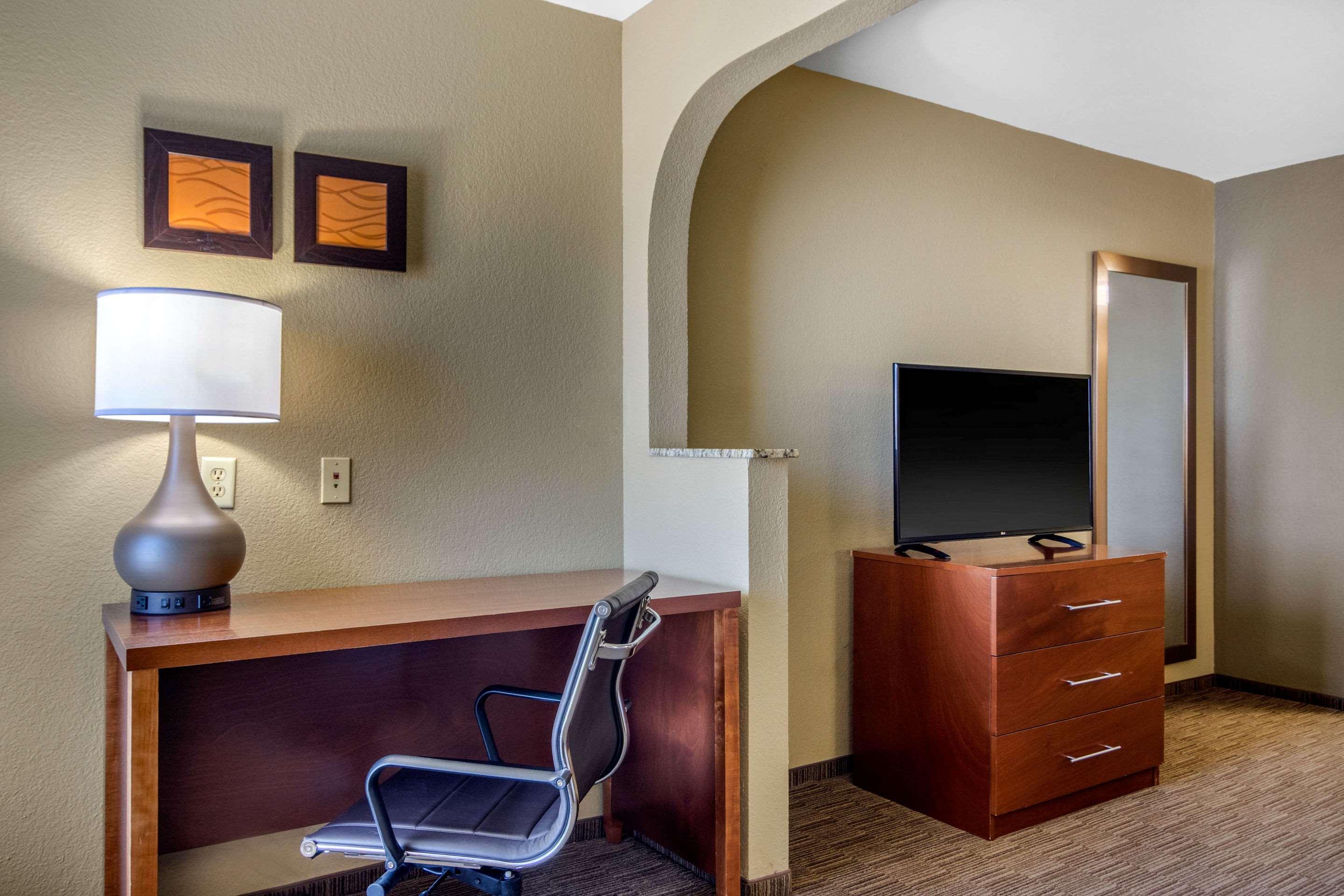 לה גראנג' Comfort Inn & Suites מראה חיצוני תמונה