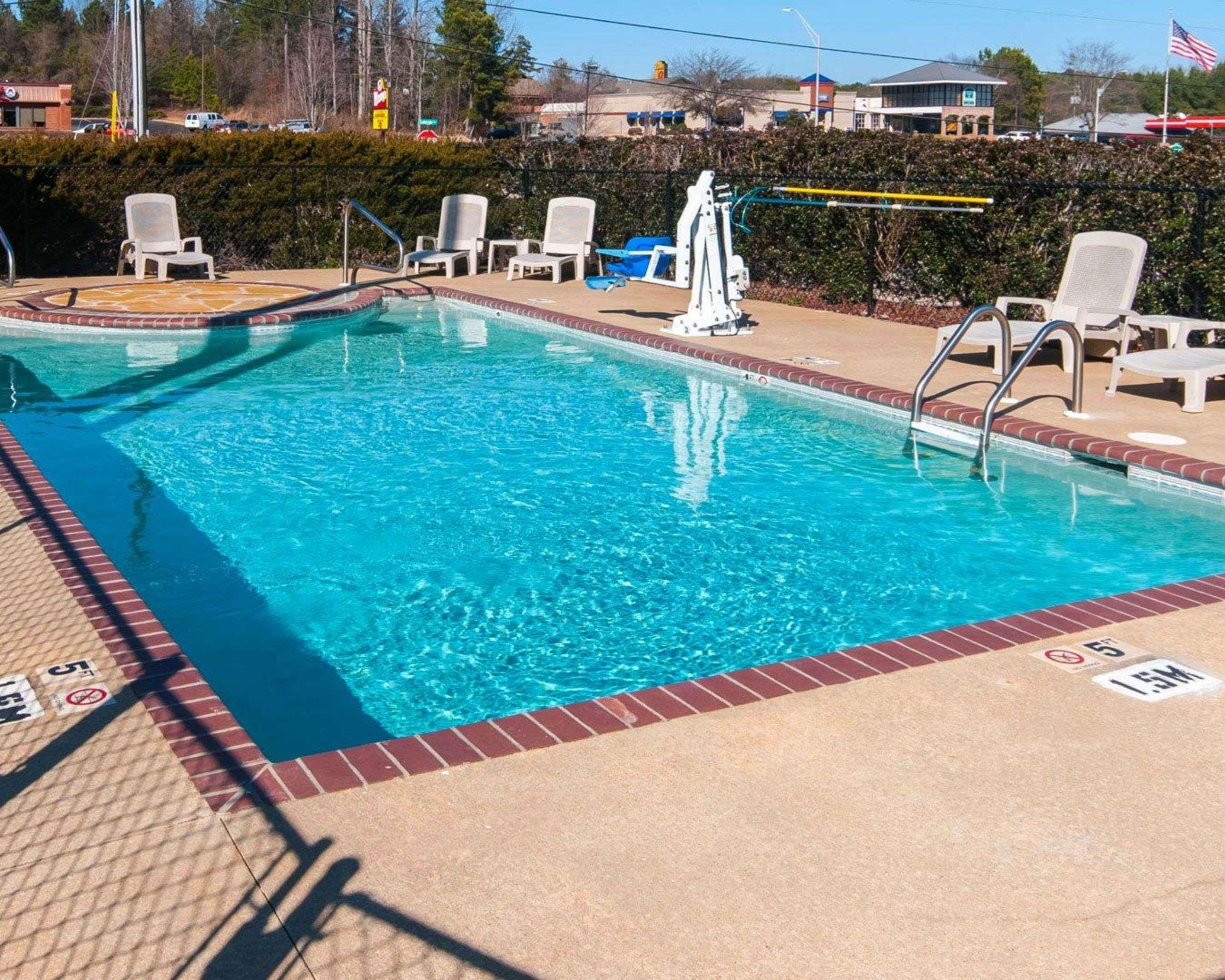לה גראנג' Comfort Inn & Suites מראה חיצוני תמונה
