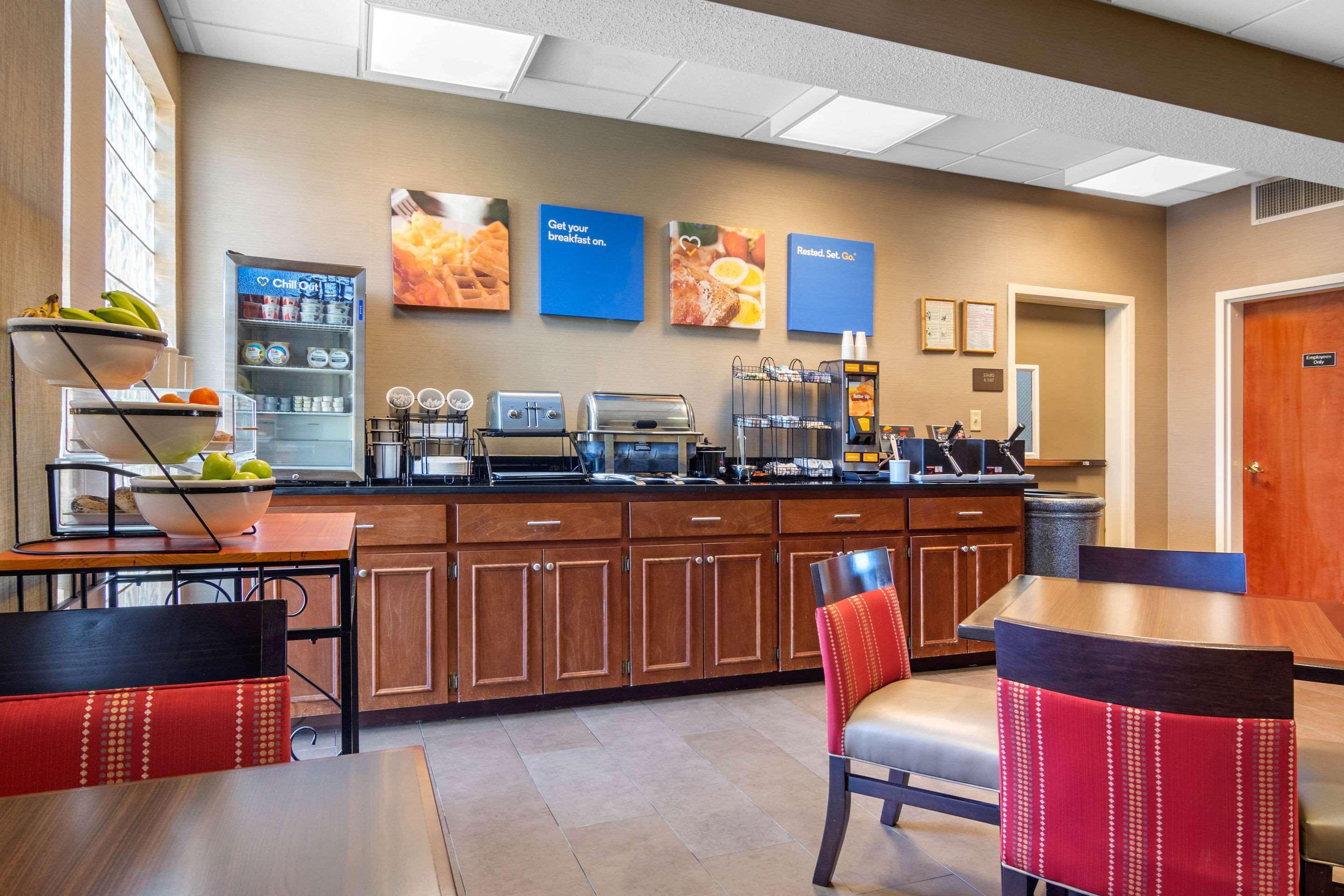 לה גראנג' Comfort Inn & Suites מראה חיצוני תמונה