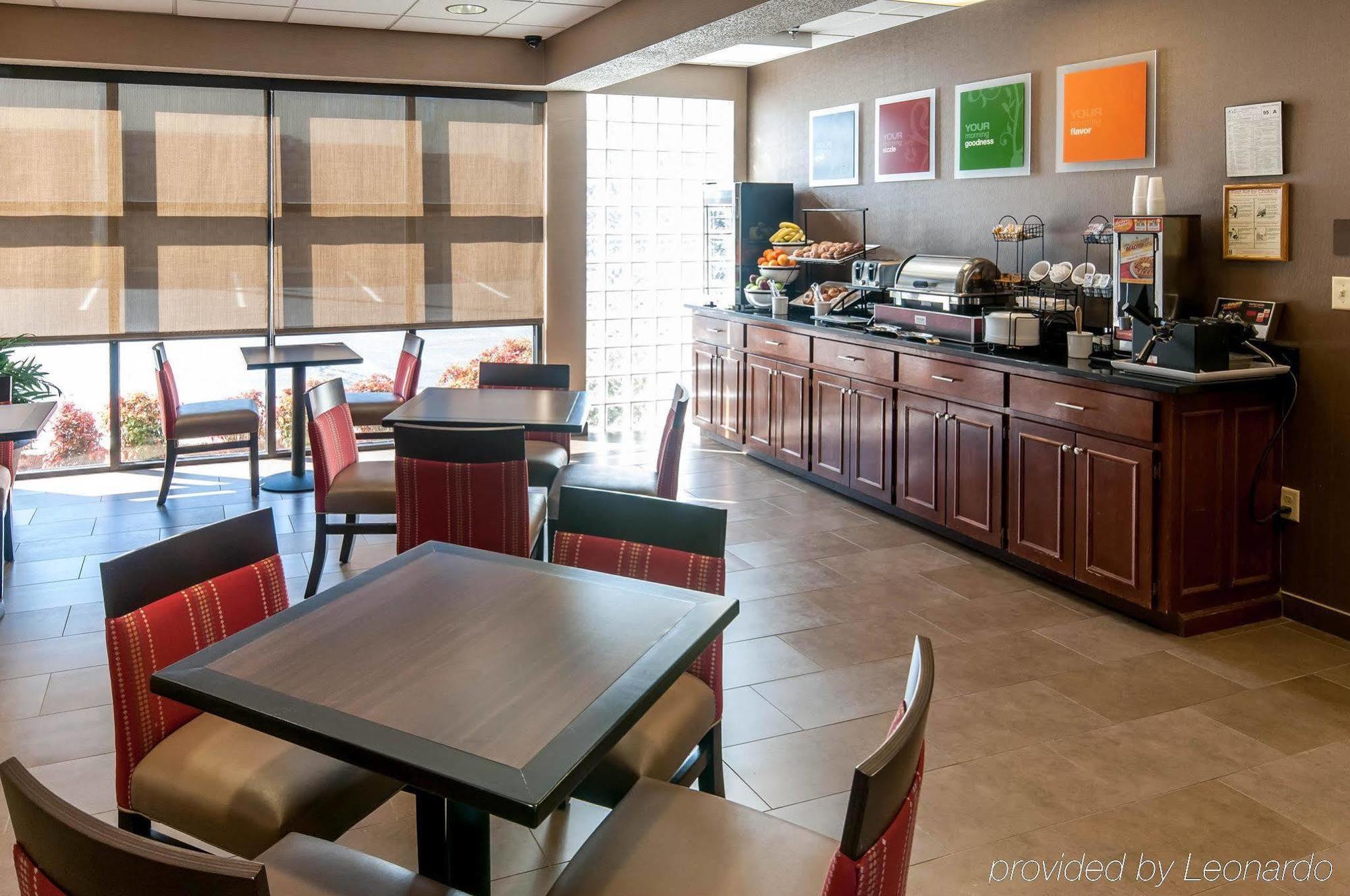 לה גראנג' Comfort Inn & Suites מראה חיצוני תמונה