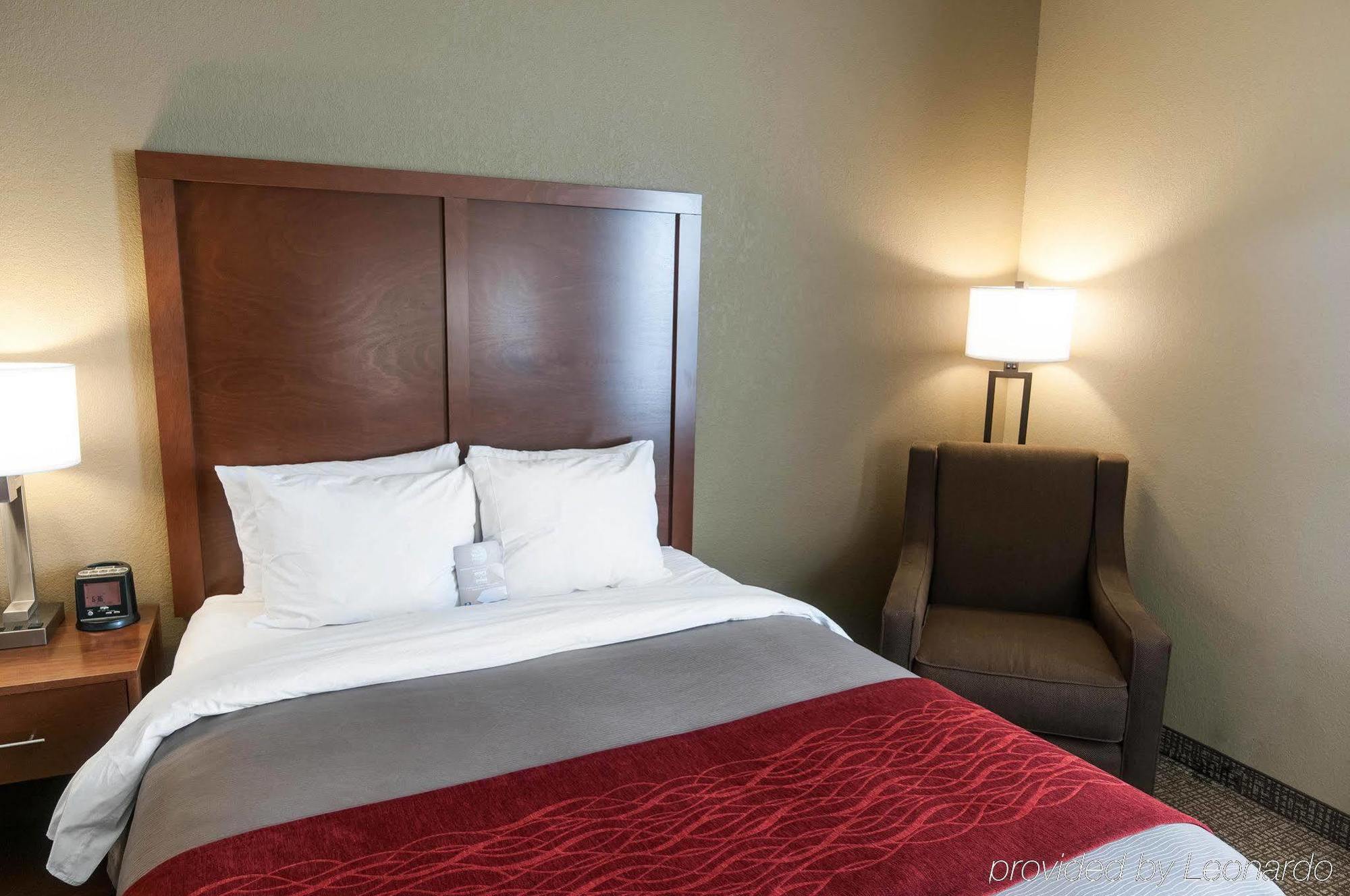 לה גראנג' Comfort Inn & Suites מראה חיצוני תמונה